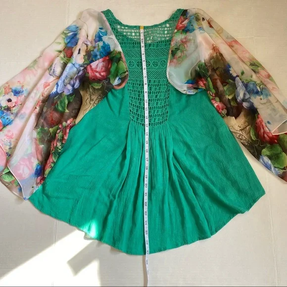 Ellemairco women’s boho bespoke flowy high low green floral crochet blouse - Med - Picture 12 of 13